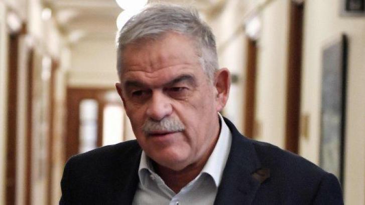 El ministro griego de Orden Público renuncia por los graves incendios