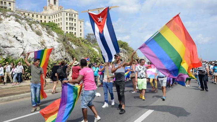 Histórica consulta popular en Cuba para legalizar el matrimonio homosexual