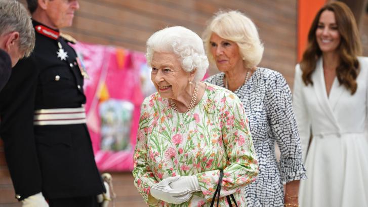 La reina Isabel II comunica su deseo de que Camila sea reina consorte 