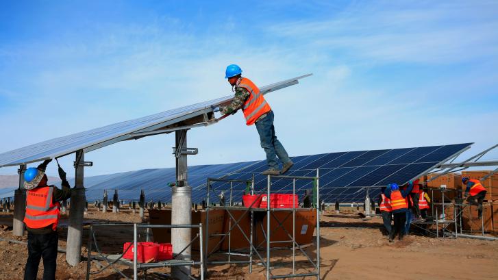 El 'boom' de las placas solares también da trabajo: las 10 profesiones más demandadas en 2022