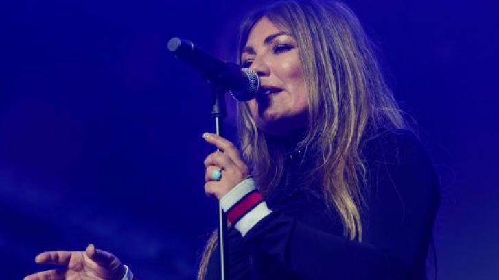 Los vídeos de la actuación por la que acusan a Amaia Montero de ir borracha