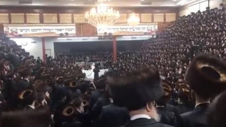 Polémica en Nueva York: se filtran vídeos de una boda judía secreta con más de 7.000 personas sin mascarillas