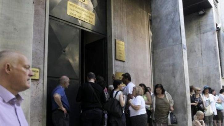 El Gobierno griego aprueba nuevo relajamiento de las restricciones bancarias