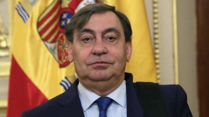 El fiscal general quiere perseguir a los acosadores anónimos de mujeres en las redes