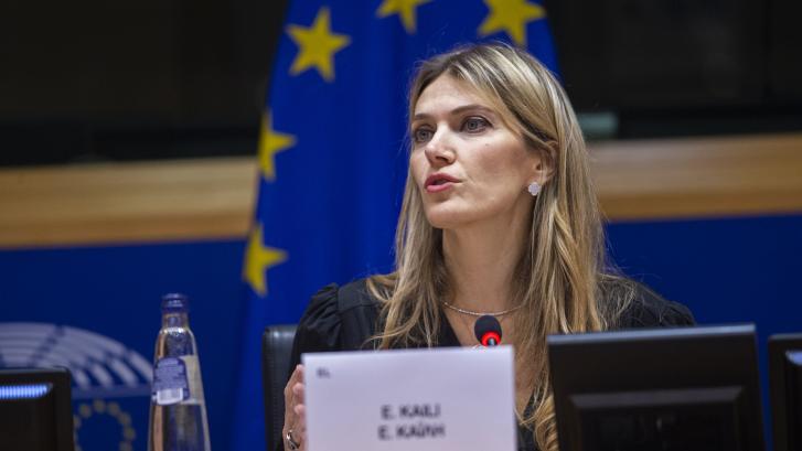 El Parlamento Europeo suspende a la vicepresidenta Eva Kaili por los presuntos sobornos de Qatar