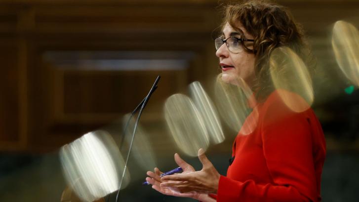 La ministra de Hacienda descarta un nuevo impuesto extraordinario para grandes supermercados