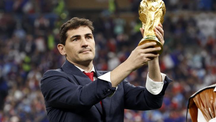 Iker Casillas no puede triunfar más con el tuit que ha publicado tras la final del Mundial