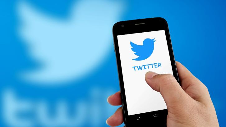 Twitter anuncia que prohibe los enlaces a redes sociales de la competencia