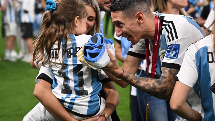 La esposa de Di María revela el duro momento que pasaron en Qatar al llevar 