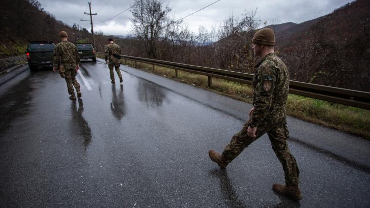 El Estado mayor serbio solicita el despliegue de tropas en la frontera con Kosovo