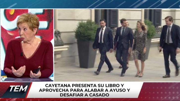 Lo que hace Ayuso con Casado en la foto de familia trae cola: el gesto del que más se habla