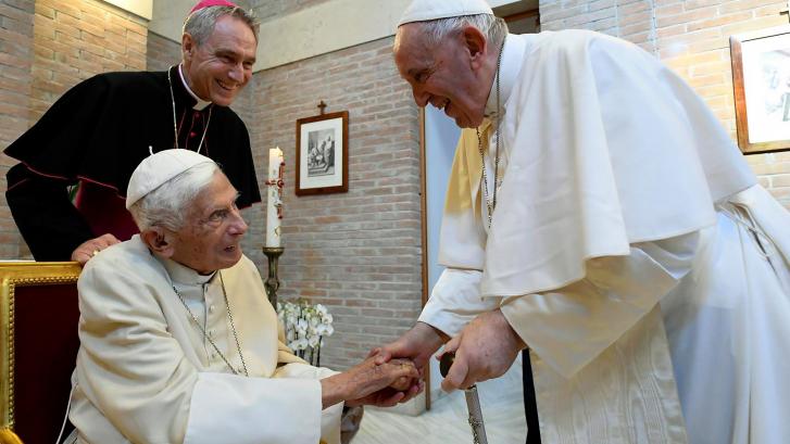 Muere Benedicto XVI, el primer papa que renunció a su cargo en seis siglos