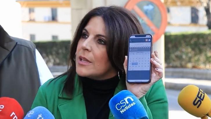 Una diputada del PSOE saca el móvil, pide una cita médica para su hijo y denuncia lo que ocurre