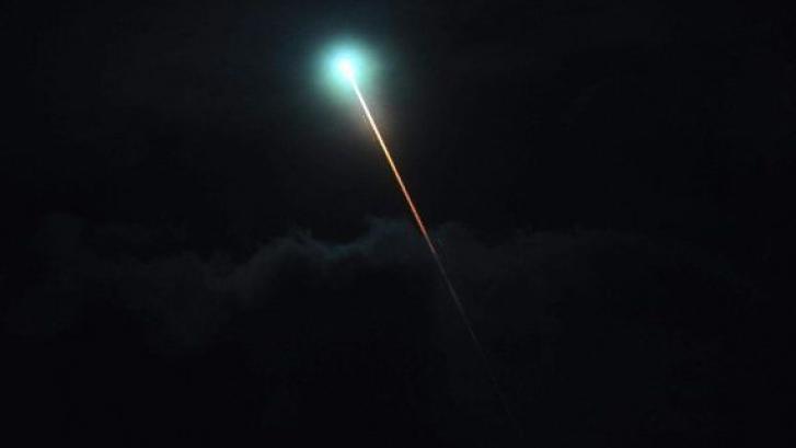 Una misteriosa luz sorprende a los expertos surcando el cielo de Argentina