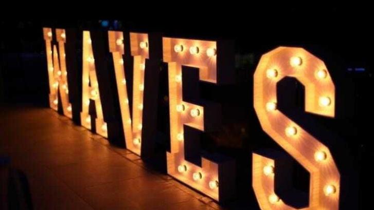 Waves 2.0 aterriza con fuerza en el mercado hispanohablante