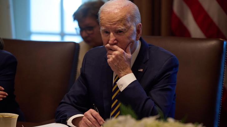 Hallan más de media docena de nuevos documentos clasificados en la residencia de Biden