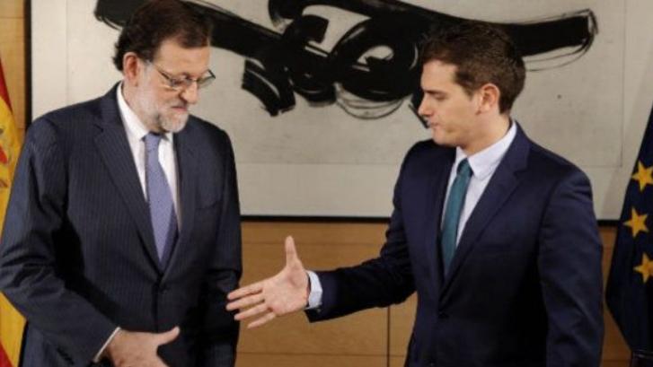 La incómoda cena entre Rivera y Rajoy que sale ahora a la luz: no se entendían ni en las bromas