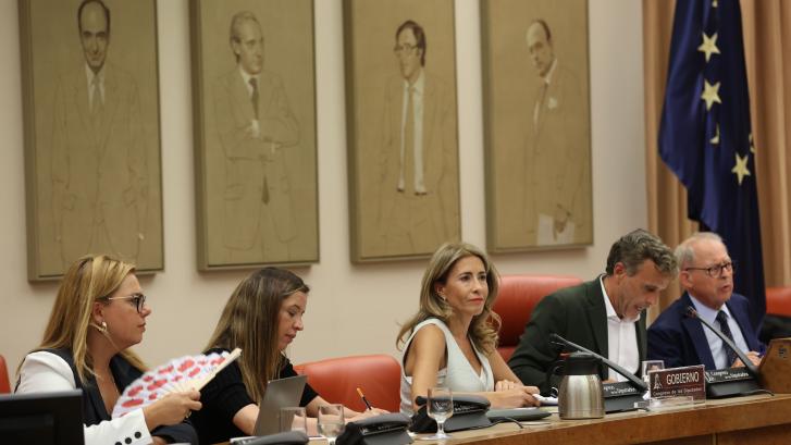 La ministra de Transportes 'tira de hemeroteca' para reprochar al PP lo que no hizo por el AVE a Extremadura