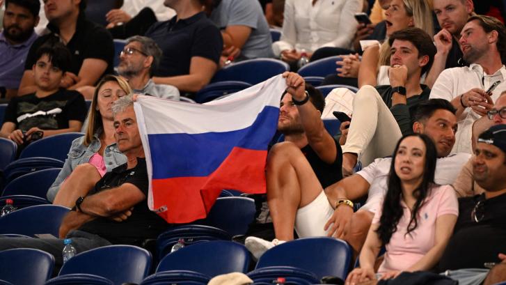 El Abierto de Australia prohíbe la exhibición de banderas de Rusia y Bielorrusia