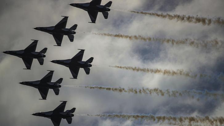Por qué Occidente valora con tanta cautela el posible envío de aviones de combate a Ucrania