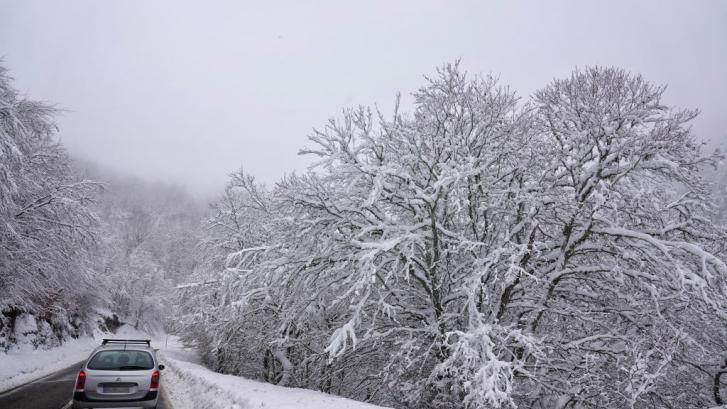 Un español que vive en Finlandia muestra en Tik Tok el tipo de nieve que ha caído