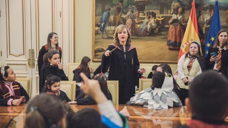 La mágica iniciativa de la ministra de Educación con alumnos de un colegio de Ciudad Real: 