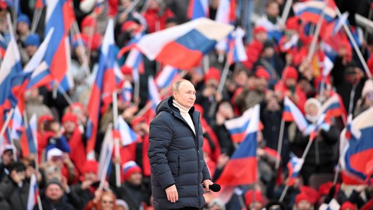 La Rusia de Putin: críticos acallados, propaganda anestesiante y dos bandos opuestos en el Kremlin
