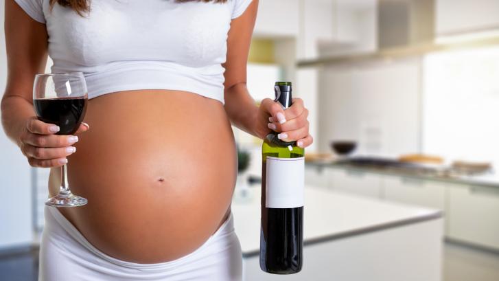 El consumo de alcohol antes y durante el embarazo puede afectar a la forma de la cara de los niños