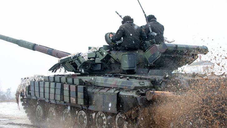 Desvelan el motivo por el que los tanques rusos son más fáciles de destruir que los occidentales