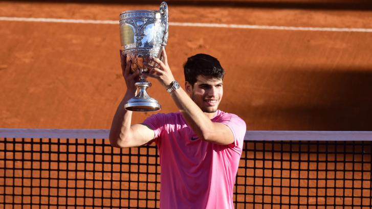 Alcaraz vuelve a las pistas de tenis con título y récord: el más joven en ganar el Argentina Open