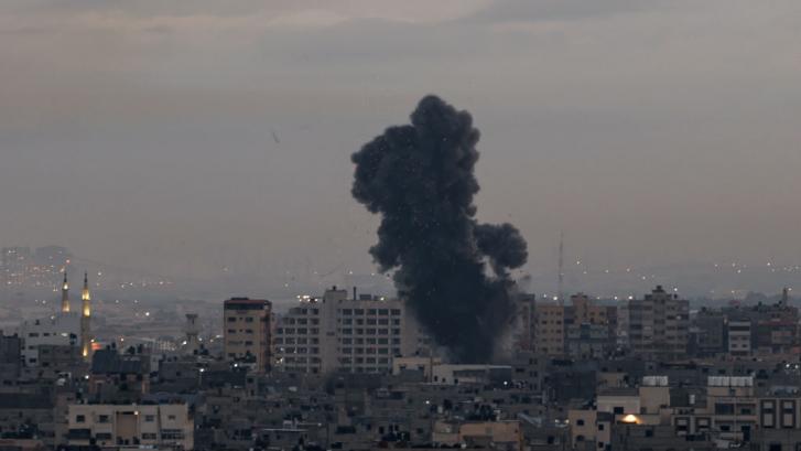 Israel bombardea la Franja de Gaza después de recibir seis cohetes desde el enclave costero