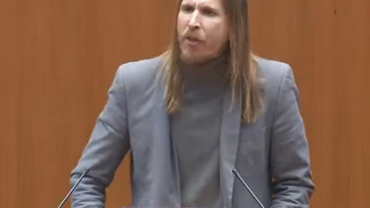 El líder de Podemos en CyL mira a PP y Vox y arrasa como nunca al hablar 