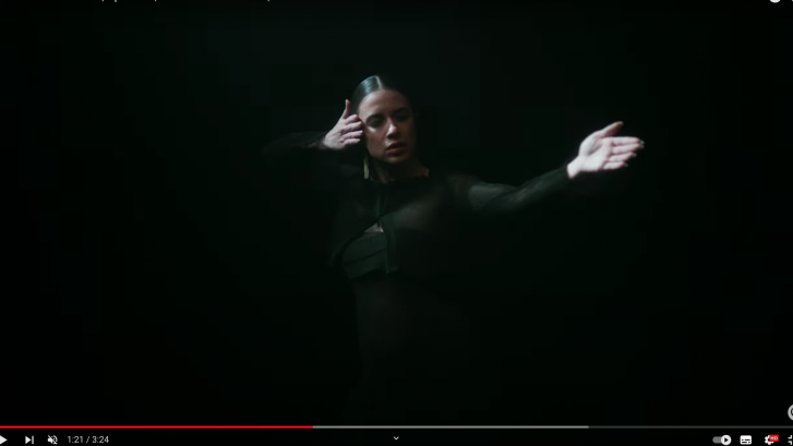 El comentario de una eurofan de Finlandia al videoclip de Blanca Paloma deja claro cómo lo ven fuera