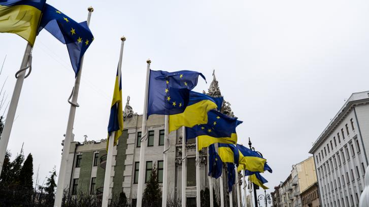 La razón por la que un país de la UE envía los coches de conductores bebidos a Ucrania