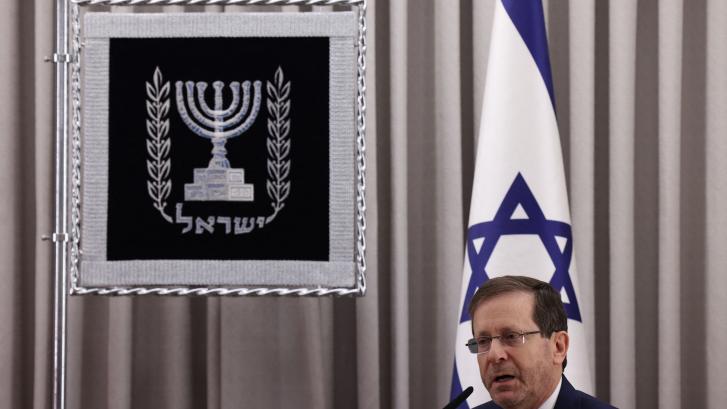 El presidente de Israel anuncia una reforma judicial alternativa para reconciliar al país