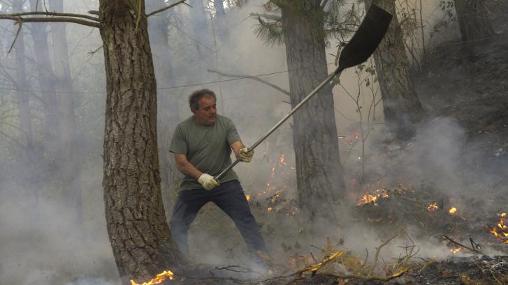 Los vecinos afectados por el centenar de incendios en Asturias: 