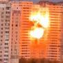 El vídeo que capta el momento exacto en que un dron ruso impacta contra un edificio de apartamentos en Kiev