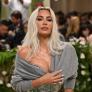 Qué es el 'digitine' y por qué famosos como Kim Kardashian están perdiendo seguidores a miles
