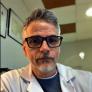 Un médico experto en nutrición explica cuáles son las consecuencias para la salud de cenar tarde