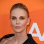 Charlize Theron no se corta un pelo al decir lo que piensa sobre la boda de Jeff Bezos y Lauren Sánchez
