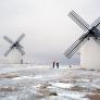 El pueblito de Castilla La Mancha famoso por sus molinos que vio nacer a esta estrella de Hollywood