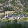 El micropueblo español bañado por un lago y protegido por majestuosas montañas que parece sacado de Frozen