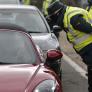Francia se escandaliza por lo que se permitirá llevar en el coche en España
