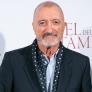 'The Times' se hace una seria pregunta sobre España tras ver estos dos tuits de Pérez-Reverte