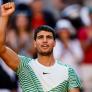 Alcaraz arrasa a Tsitsipas y se reta con Djokovic en semifinales de Roland Garros