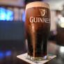 Publica la cuenta de cuánto le han cobrado en Dublín por dos pintas de Guinness: marea solo verlo