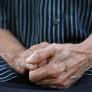 Ni las sopas de letras ni los sudokus: el pasatiempo para mayores de 65 años que alimenta mente y corazón