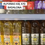 Enseña un precio inédito del aceite de oliva de un supermercado... pero muchos le señalan la realidad