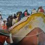 Rescatan a 69 ocupantes de un cayuco, entre ellos tres niños, al sur de Gran Canaria