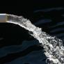 Europa desconcierta al aprobar el uso de material cancerígeno con el agua potable de tuberías